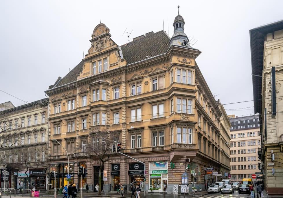 Andrassy Grandeur With Indoor Parking Budapeste Exterior foto